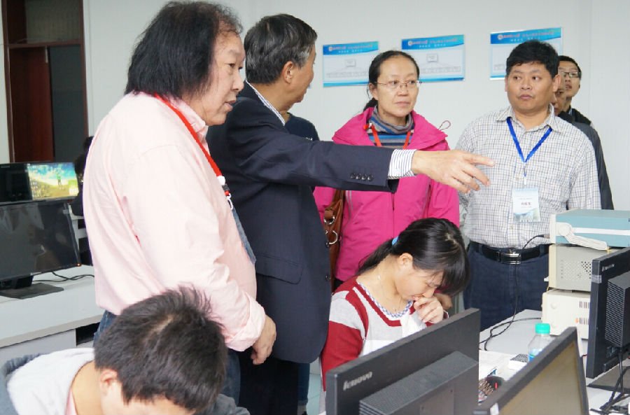 QQ截图20151122225133.jpg